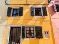 Yellow house Motovun - šarmantna kuća u srcu starog grada Motovun